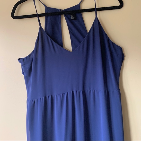 Forever 21 Sleek Cutout Maxi Dress - Picture 4 of 9